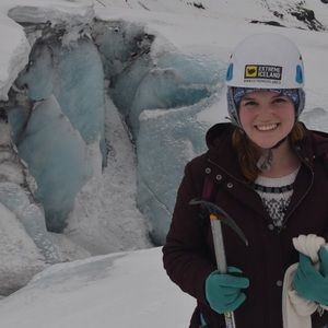 Meet your Posher, Caitlin